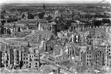 Dresden_bombardeada