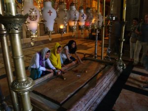 Losa de la Unción y Sudario de Jesús. Iglesia del Santo Sepulcro